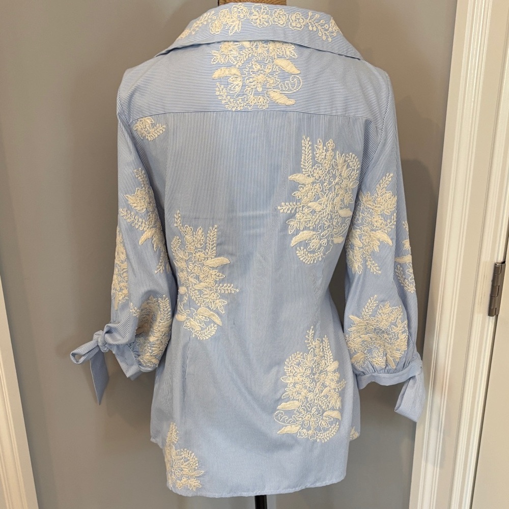 Alice and Olivia Blue Embroidered Women's Top - Picture 5 of 6